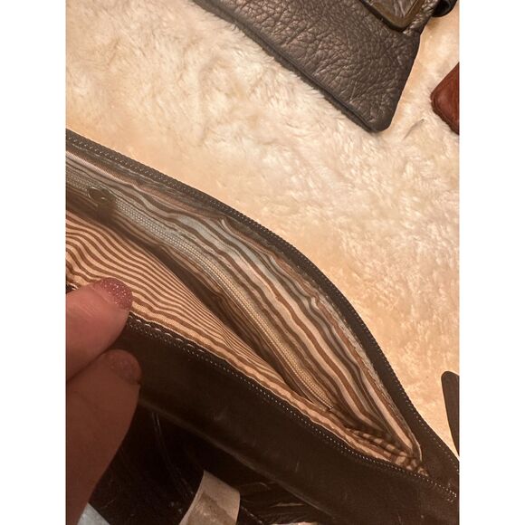 Soft Vegan Leather Crossbody Flap Opening Listing is for 1 item only - Picture 5 of 11